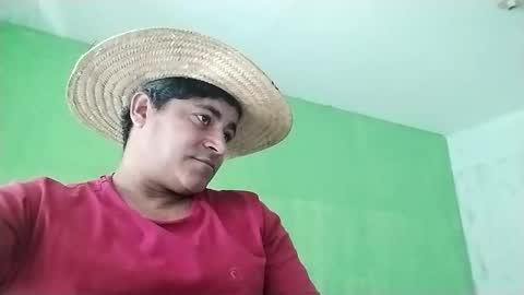 Snapshot of 9vinhocamshow chatting on 01.10.25 9vinhocamshow online show from 01.10.25
