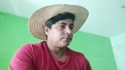 Snapshot of 9vinhocamshow chatting on 01.10.25 9vinhocamshow online show from 01.10.25