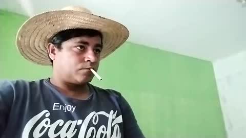 Snapshot of 9vinhocamshow chatting on 01.16.25 9vinhocamshow online show from 01.16.25