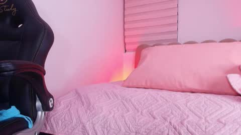  abby rouss online show from 11.25.25