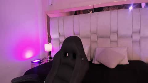 Abbye Miller online show from 10.21.25