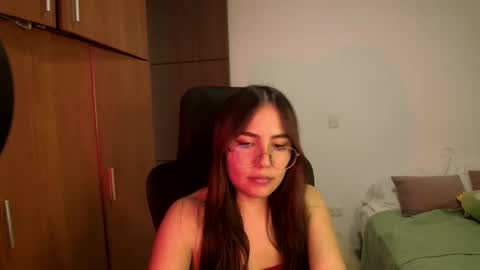 Snapshot of _abbyyyy_ chatting on 05.29.26 abby 3 online show from 05.29.26