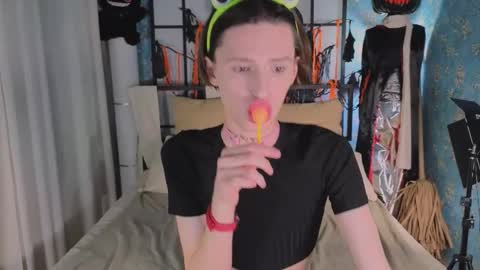 adrian online show from 11.02.25