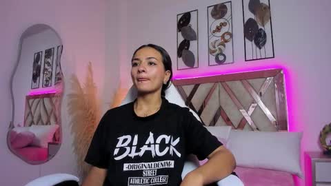 Snapshot of _akira22 chatting on 11.19.25 Akira online show from 11.19.25