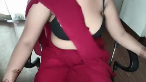 Snapshot of _aleena_ chatting on 10.13.25 _aleena_ online show from 10.13.25