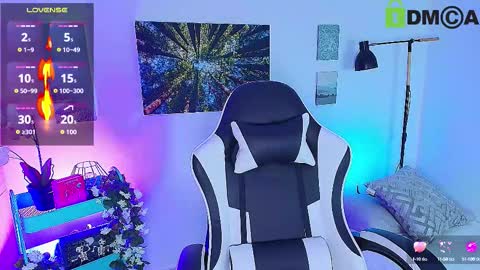 Snapshot of _alex_carter chatting on 10.24.25 alex carter online show from 10.24.25