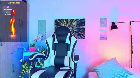 Snapshot of _alex_carter chatting on 11.12.25 alex carter online show from 11.12.25