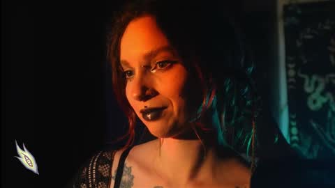 Snapshot of _alicemorrison_ chatting on 11.25.25 Alice Morrison Mistress Datura online show from 11.25.25