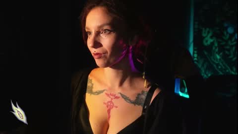 Snapshot of _alicemorrison_ chatting on 12.14.25 Alice Morrison Mistress Datura online show from 12.14.25