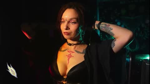 Snapshot of _alicemorrison_ chatting on 01.12.26 Alice Morrison Mistress Datura online show from 01.12.26