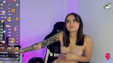 Snapshot of _alicerosse2 chatting on 02.11.25 ALICE online show from 02.11.25