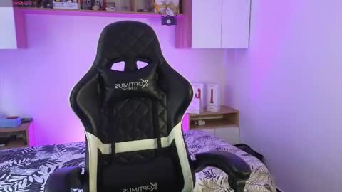 Snapshot of _alicerosse2 chatting on 03.17.26 ALICE online show from 03.17.26