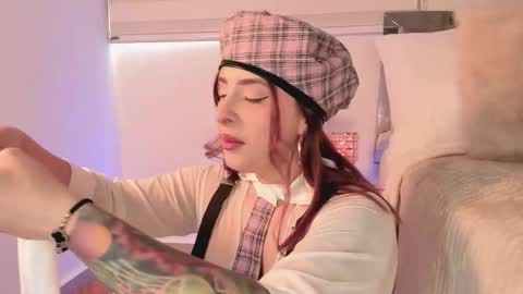 Snapshot of _alissonrose chatting on 11.24.25 Karo online show from 11.24.25