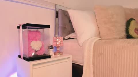 Snapshot of _alissonrose chatting on 12.03.25 Karo online show from 12.03.25