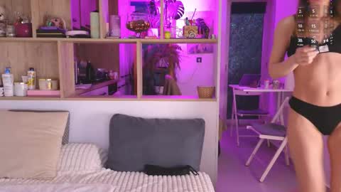 Mia online show from 02.13.26