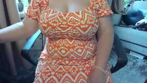 Snapshot of _alyssia_ chatting on 06.21.26 lisa online show from 06.21.26