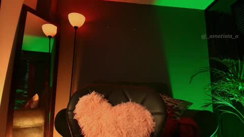 Snapshot of _amarella_ chatting on 01.12.26 Ana online show from 01.12.26