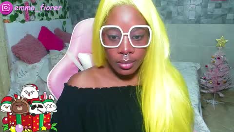 Snapshot of _amy_rojas_ chatting on 12.16.25 ask me online show from 12.16.25