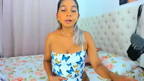 Analia online show from 02.15.25