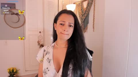 Ana Ruiz online show from 12.15.24