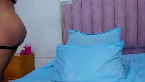 Snapshot of _aniisha_ chatting on 03.05.25 Any online show from 03.05.25