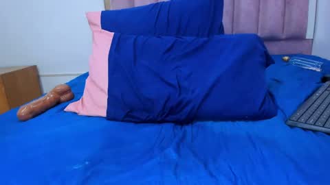 Snapshot of _aniisha_ chatting on 03.08.25 Any online show from 03.08.25