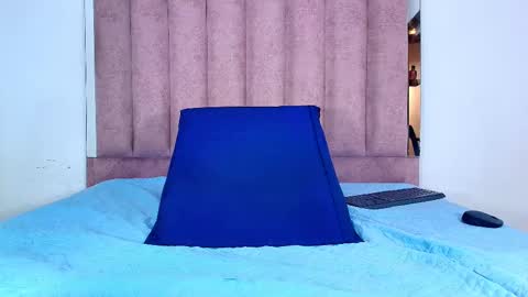 Snapshot of _aniisha_ chatting on 10.07.25 Any online show from 10.07.25