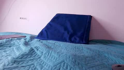 Snapshot of _aniisha_ chatting on 11.05.25 Any online show from 11.05.25