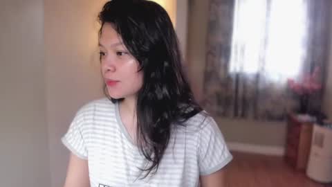 Snapshot of _ann1e_ chatting on 06.22.26 annie . online show from 06.22.26