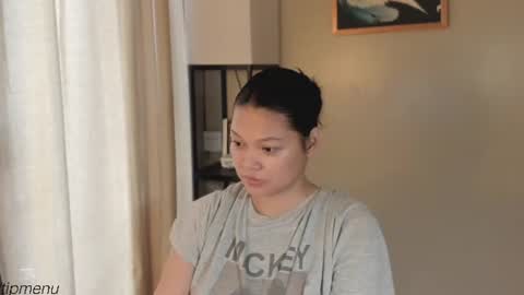 Snapshot of _ann1e_ chatting on 07.27.26 annie . online show from 07.27.26