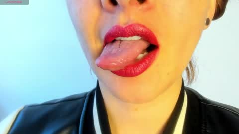antonia online show from 04.22.26