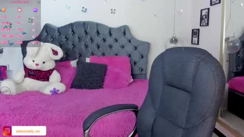 antonnela online show from 03.04.25