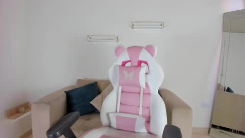    online show from 10.09.25