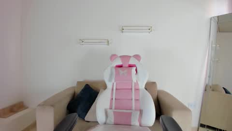    online show from 10.22.25