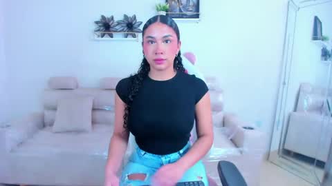 Snapshot of _april_smith_ chatting on 04.22.26 online show from 04.22.26
