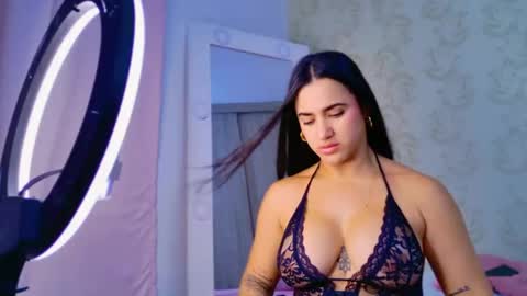 Queen Cruz online show from 03.22.26