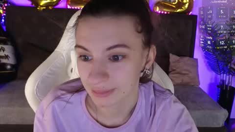 _ash_leyy_ online show from 12.19.25