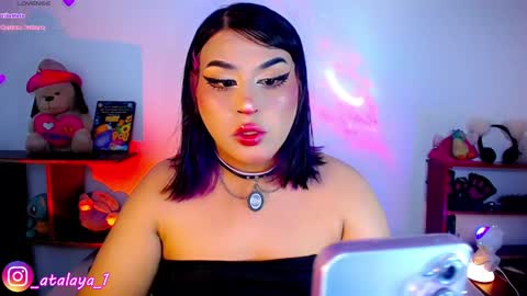 Snapshot of _atalaya_ chatting on 01.05.25 independent model atalaya online show from 01.05.25