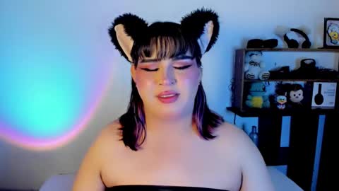 Snapshot of _atalaya_ chatting on 02.23.25 independent model atalaya online show from 02.23.25