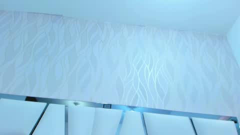 Aura online show from 02.09.25