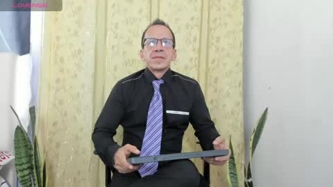Axel online show from 05.26.26