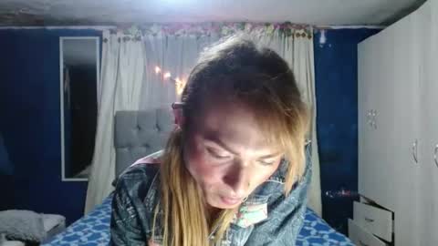 Snapshot of _azalea_65 chatting on 10.09.25 _azalea_65 online show from 10.09.25