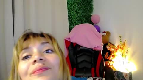 Snapshot of _babieswink chatting on 01.06.26 _babieswink online show from 01.06.26