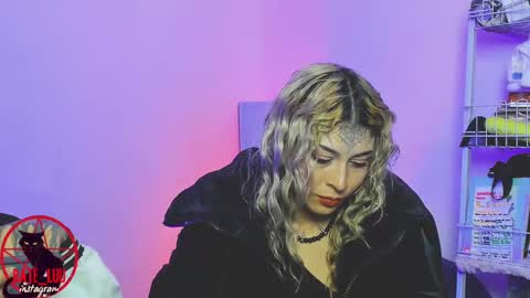 Snapshot of _baterchatur chatting on 11.03.25 Lunita online show from 11.03.25