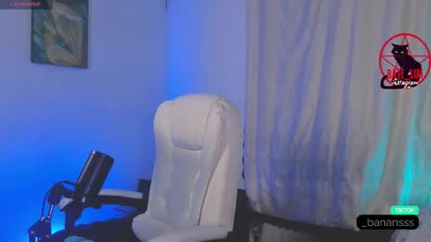 Snapshot of _baterchatur chatting on 01.14.26 Lunita online show from 01.14.26