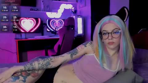 Olivia Subscribe to my Fansly -   online show from 10.10.25
