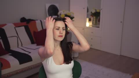 Lili online show from 01.23.25