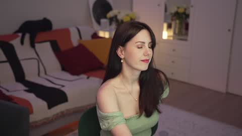 Lili online show from 01.28.25