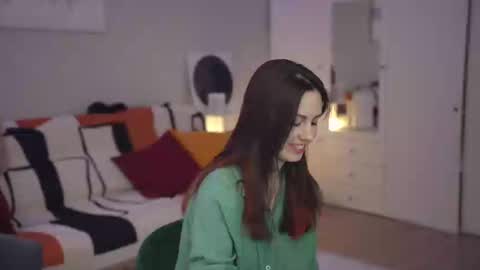 Lili online show from 02.28.25