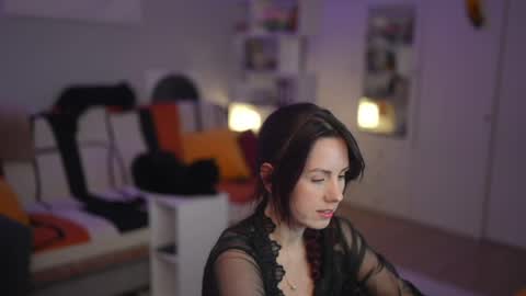 Snapshot of _blackbee_ chatting on 04.20.26 Lili online show from 04.20.26